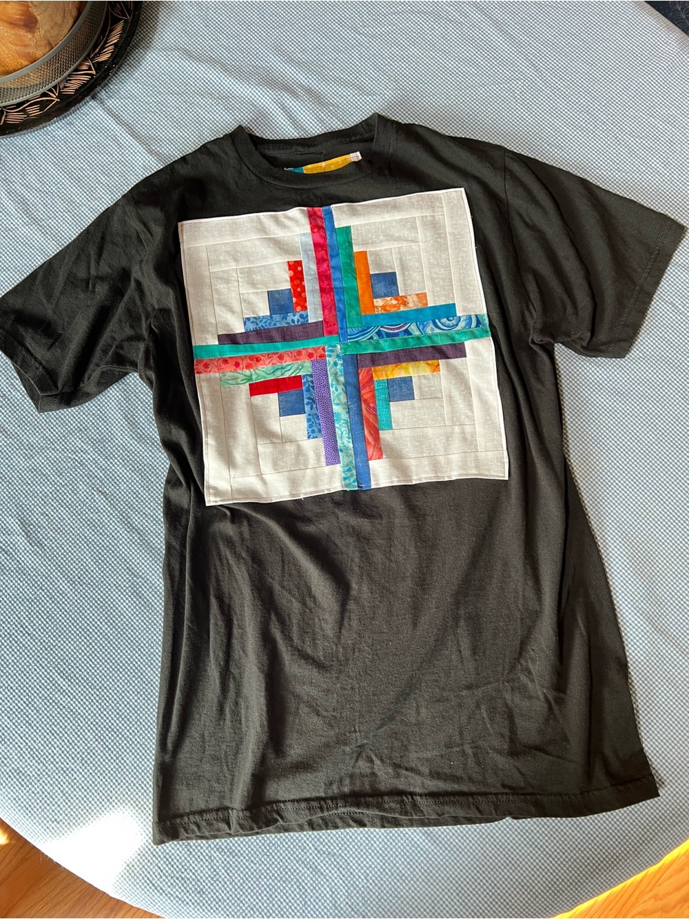 Quilty Tee - Black Log Cabin Star